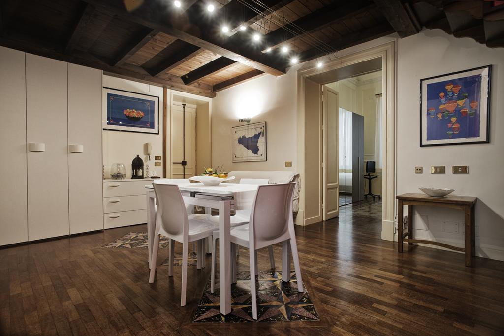 Trilocale Al Politeama - Zyz Apartment ปาแลร์โม ภายนอก รูปภาพ